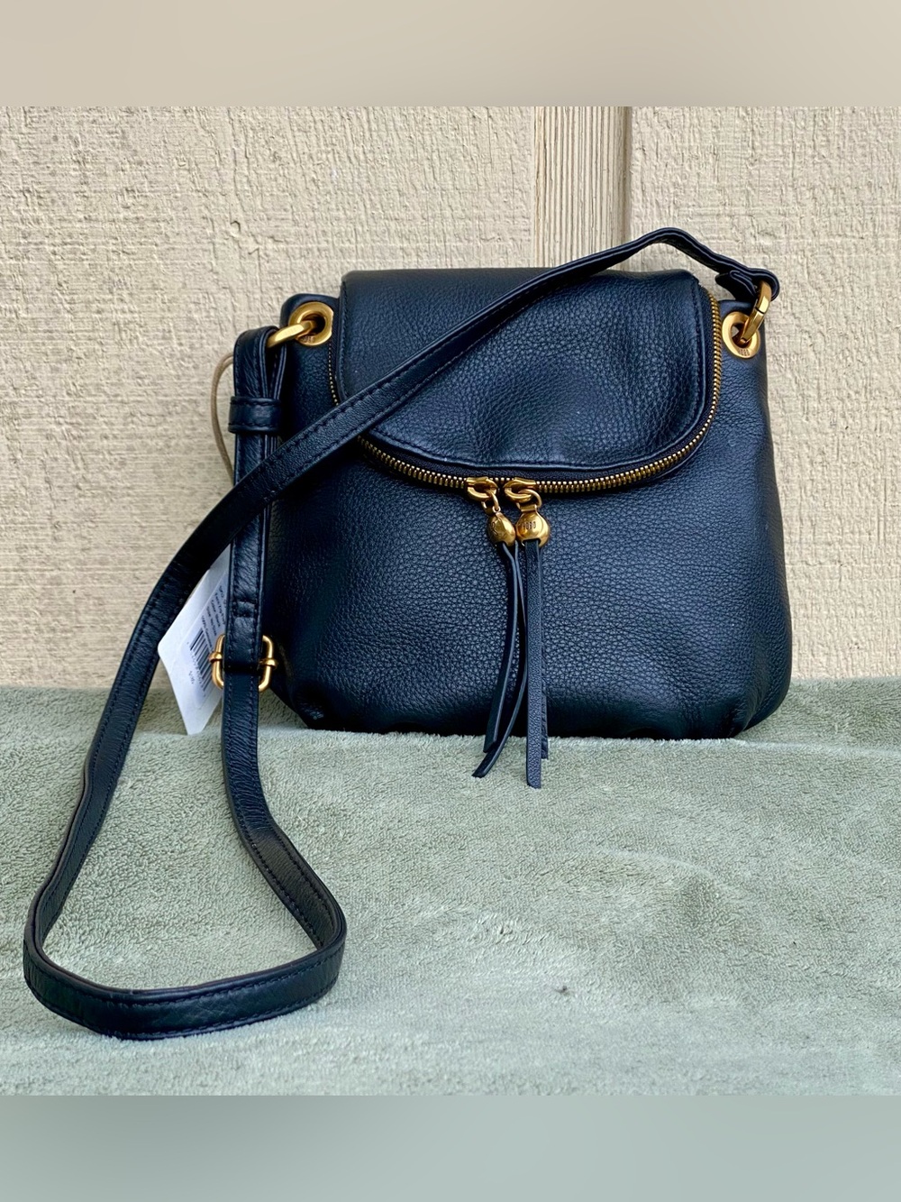 New HOBO Black Pebbled Leather Fern Crossbody Bag Purse